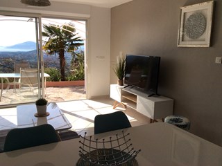 Gite Castagnu Villa Ugliastru Eccica Suarell vue du salon.JPG