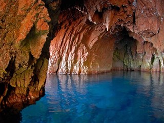 villa-ugliastru-Calanques de piana en bateau.jpg